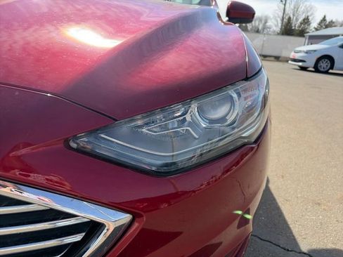 Used 2018 Ford Fusion SE image 33
