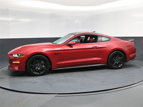 Used 2020 Ford Mustang GT Premium w/ Equipment Group 401A image 3