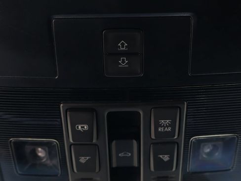 Used 2024 Volkswagen Tiguan SE R-Line FWD image 28