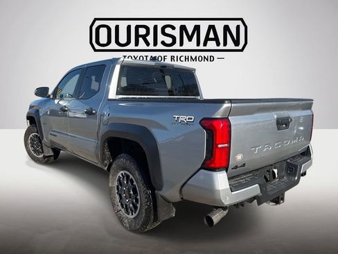 Used 2024 Toyota Tacoma TRD Off-Road w/ TRD Off Road Upgrade Package image 5