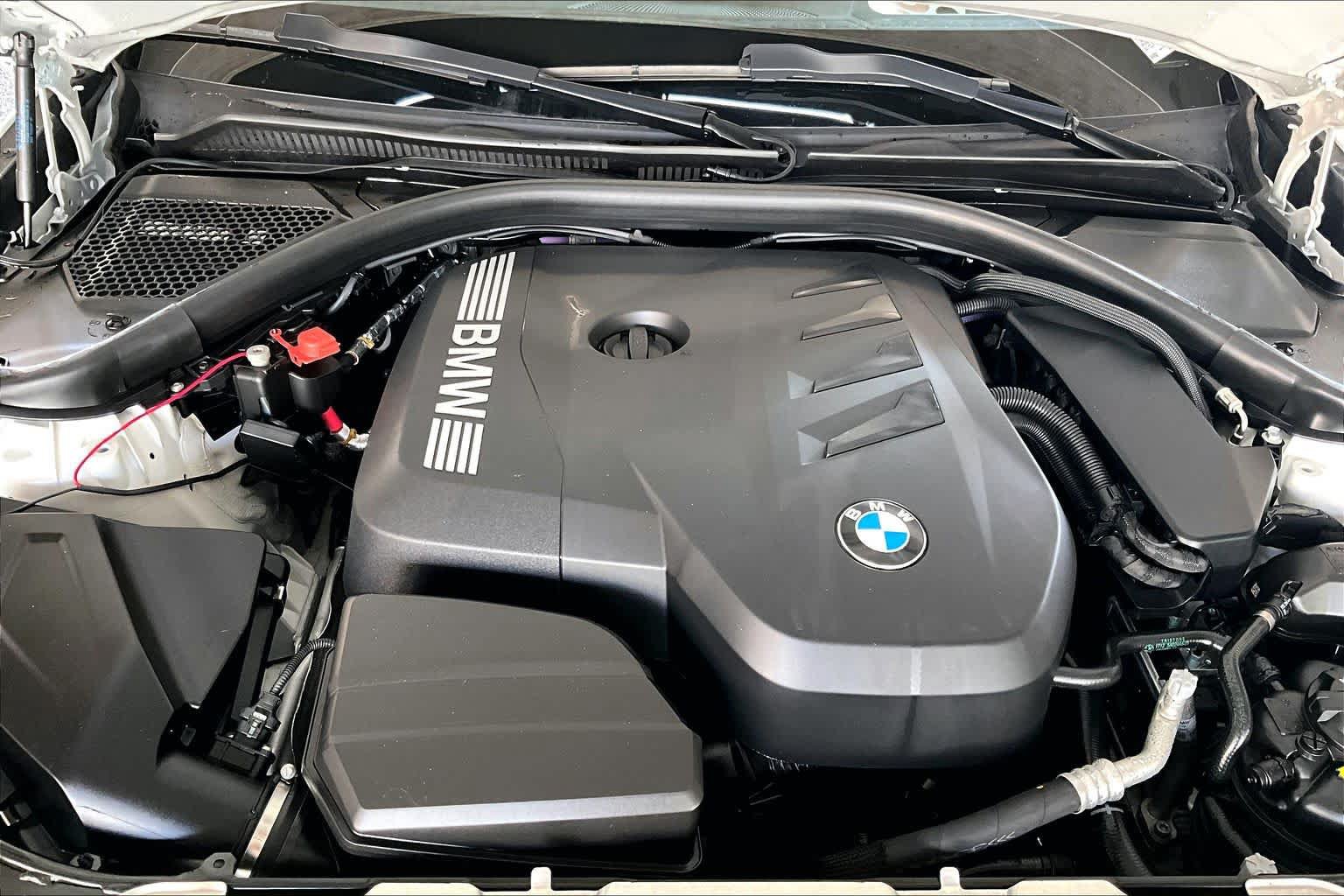Used 2025 BMW 330i Sedan w/ Premium Package RWD image 20
