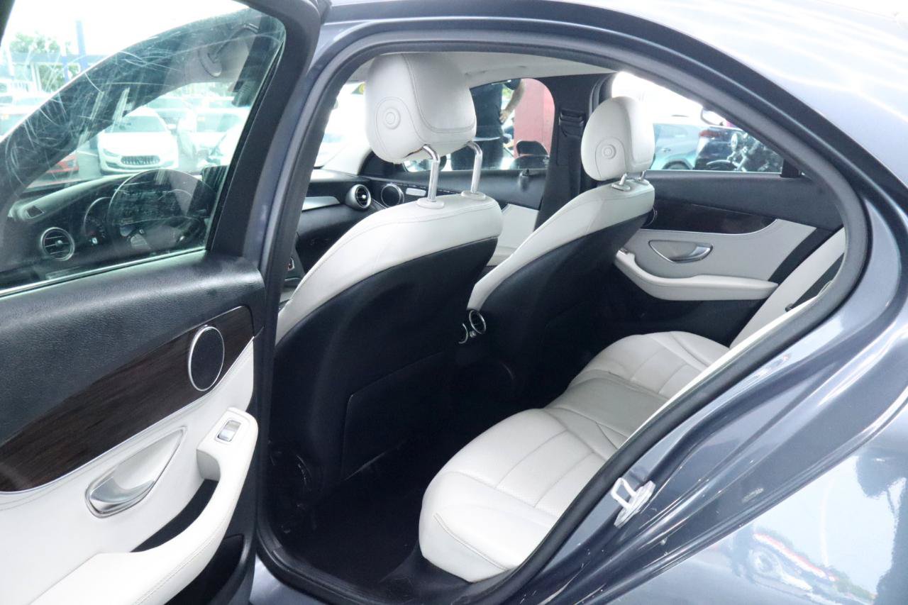 Used 2016 Mercedes-Benz C 300 4MATIC Sedan image 30
