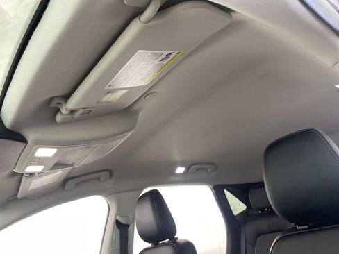 Used 2022 Ford Escape SEL w/ Technology Package AWD/4WD image 18