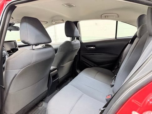 Used 2020 Toyota Corolla LE FWD image 19