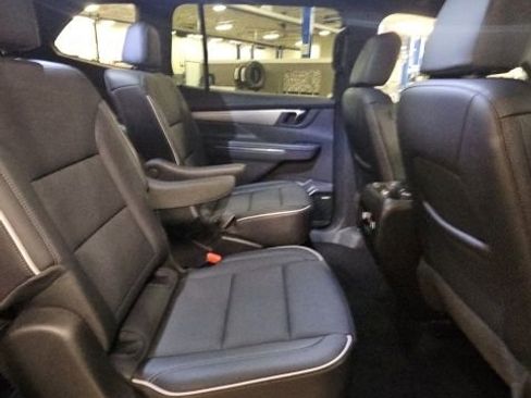 Used 2025 Buick Enclave Preferred image 41