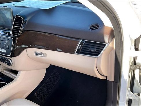 Used 2018 Mercedes-Benz GLE 350 w/ Premium 1 Package image 15