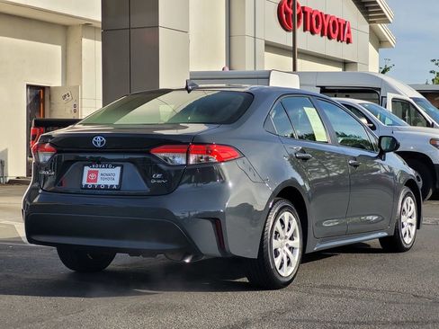 Used 2025 Toyota Corolla LE w/ Convenience Package FWD image 5