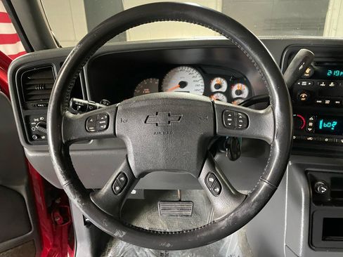 Used 2003 Chevrolet Silverado 1500 SS AWD/4WD image 28