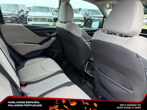 Used 2023 Subaru Forester Premium AWD/4WD image 31