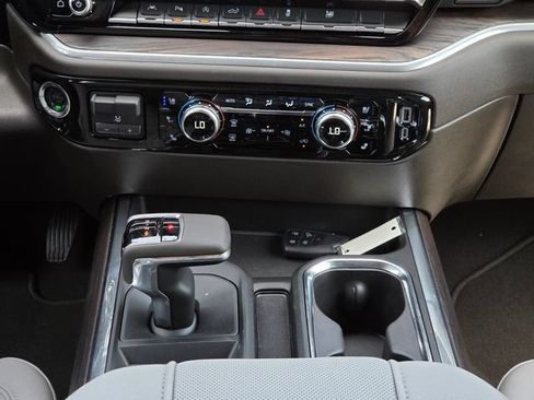 New 2026 GMC Sierra 1500 SLT w/ SLT Premium Plus Package AWD/4WD image 13
