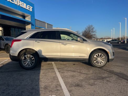 Used 2019 Cadillac XT5 Luxury image 2