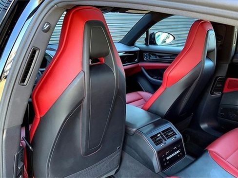 Used 2025 Porsche Panamera 4 image 25