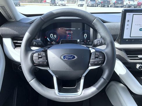 New 2026 Ford Explorer Platinum AWD/4WD image 10
