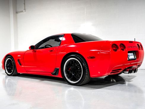 Used 2002 Chevrolet Corvette Z06 w/ Memory Pkg image 5