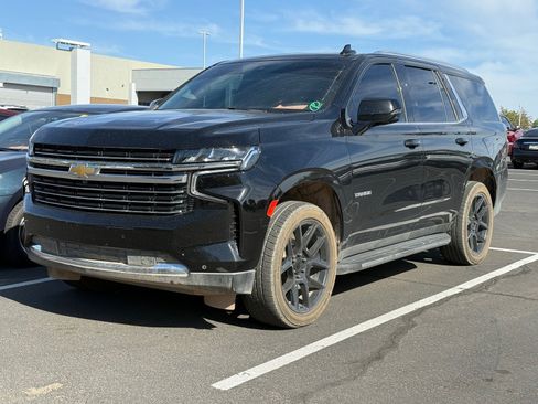 Used 2022 Chevrolet Tahoe LT w/ LT Signature Plus Package image 5