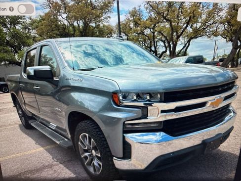 Used 2020 Chevrolet Silverado 1500 LT w/ Texas Edition image 2