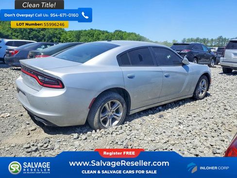 Used 2022 Dodge Charger SXT RWD image 4