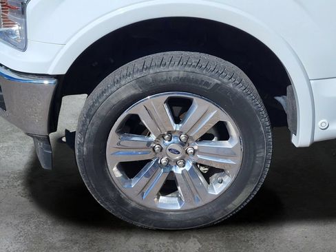 Used 2019 Ford F150 Lariat w/ Equipment Group 502A Luxury AWD/4WD image 28