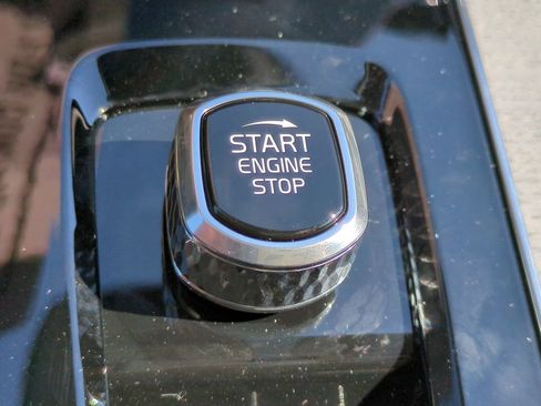 New 2026 Volvo XC90 B6 Ultra w/ Protection Package image 11