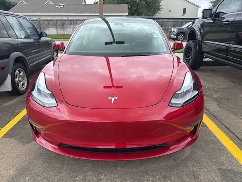 Used 2023 Tesla Model 3 Standard Range image 2