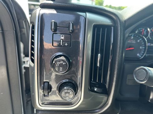 Used 2019 Chevrolet Silverado 1500 LT w/ All Star Edition image 10