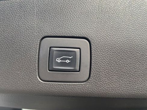 Used 2022 Buick Encore GX Select w/ Sport Touring Package image 17