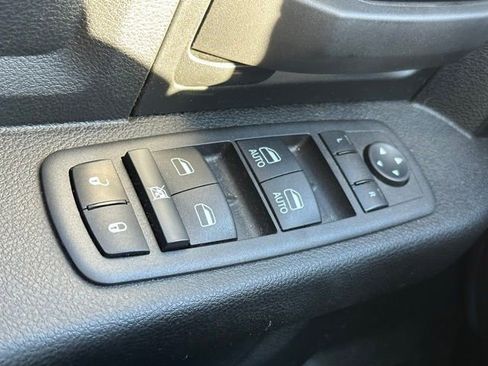 Used 2022 RAM 3500 Tradesman image 18