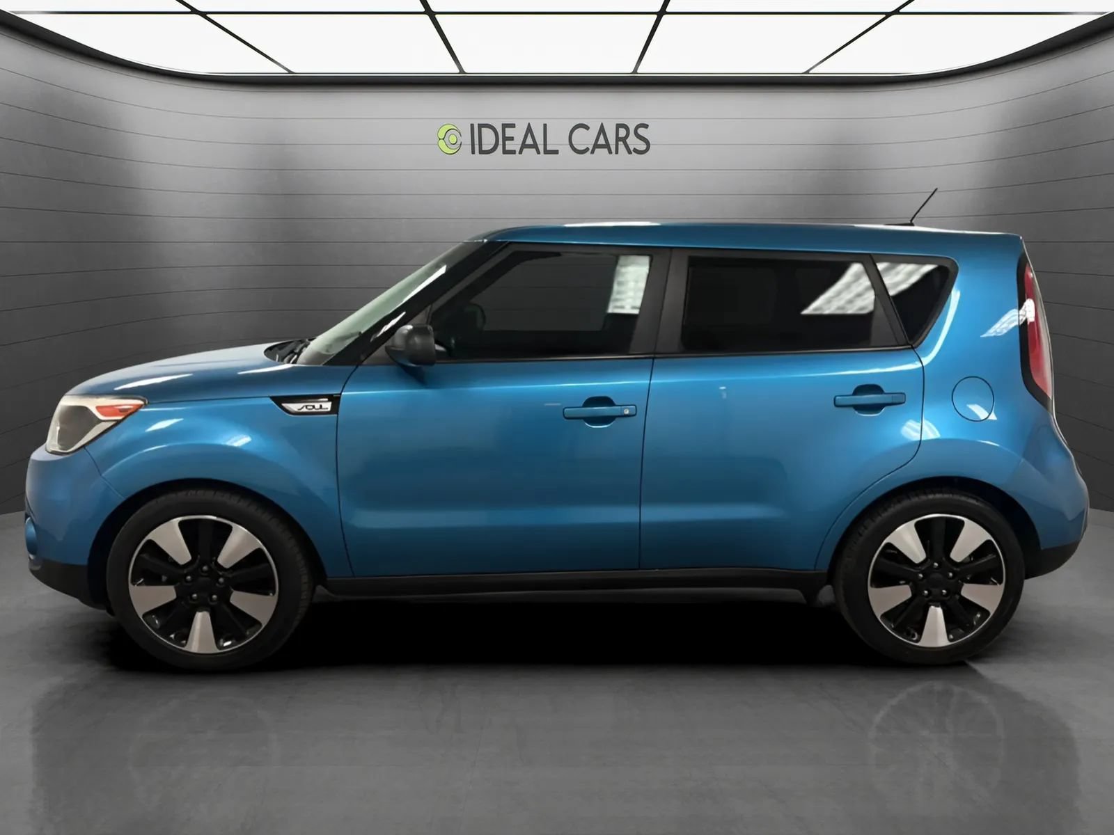 Used 2018 Kia Soul + FWD image 9