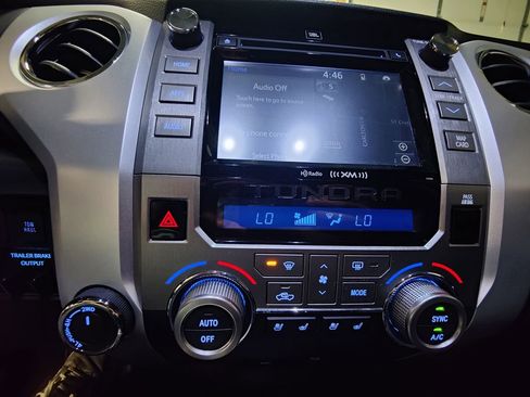 Used 2019 Toyota Tundra Platinum AWD/4WD image 44