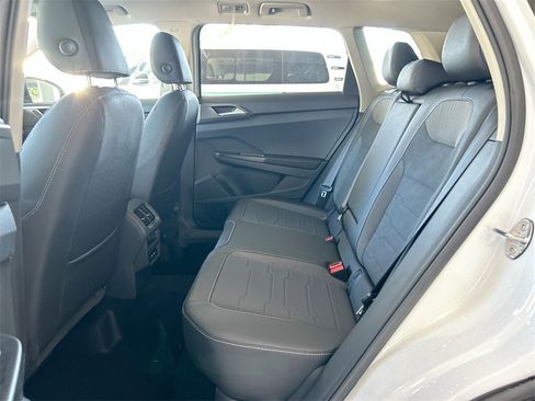New 2026 Volkswagen Taos SE image 39