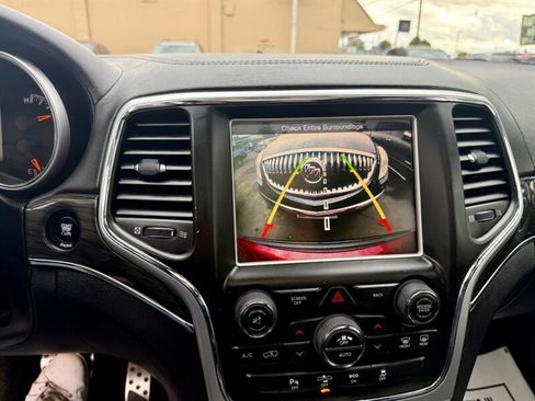 Used 2015 Jeep Grand Cherokee High Altitude AWD/4WD image 13