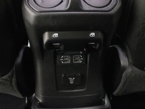 Used 2023 Jeep Wrangler Sahara image 16