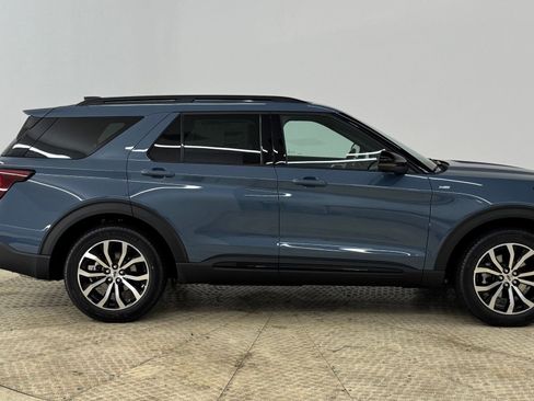 New 2026 Ford Explorer ST-Line w/ Premium Package image 8