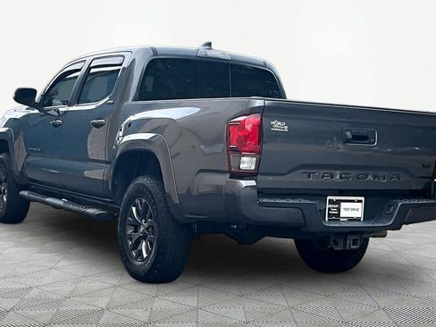 Used 2022 Toyota Tacoma SR5 w/ Technology Package RWD image 12