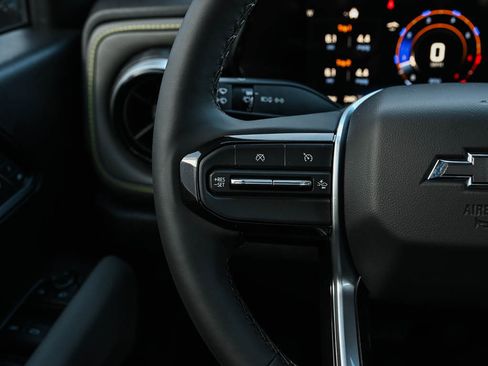 New 2026 Chevrolet Colorado ZR2 w/ Technology Package AWD/4WD image 19