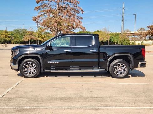Used 2025 GMC Sierra 1500 SLT RWD image 4