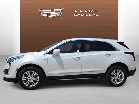 Certified 2025 Cadillac XT5 Luxury w/ LPO, Floor Liner Package FWD image 2