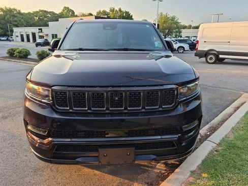 Used 2024 Jeep Grand Wagoneer L Series II w/ Quick Order Packagew 28T AWD/4WD image 8