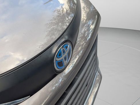 Used 2023 Toyota Sienna XLE image 12