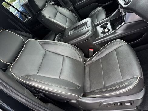 Used 2021 GMC Yukon XL SLT w/ SLT Luxury Plus Package AWD/4WD image 29