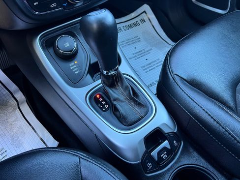 Used 2020 Jeep Compass Latitude w/ Cold Weather Group image 20