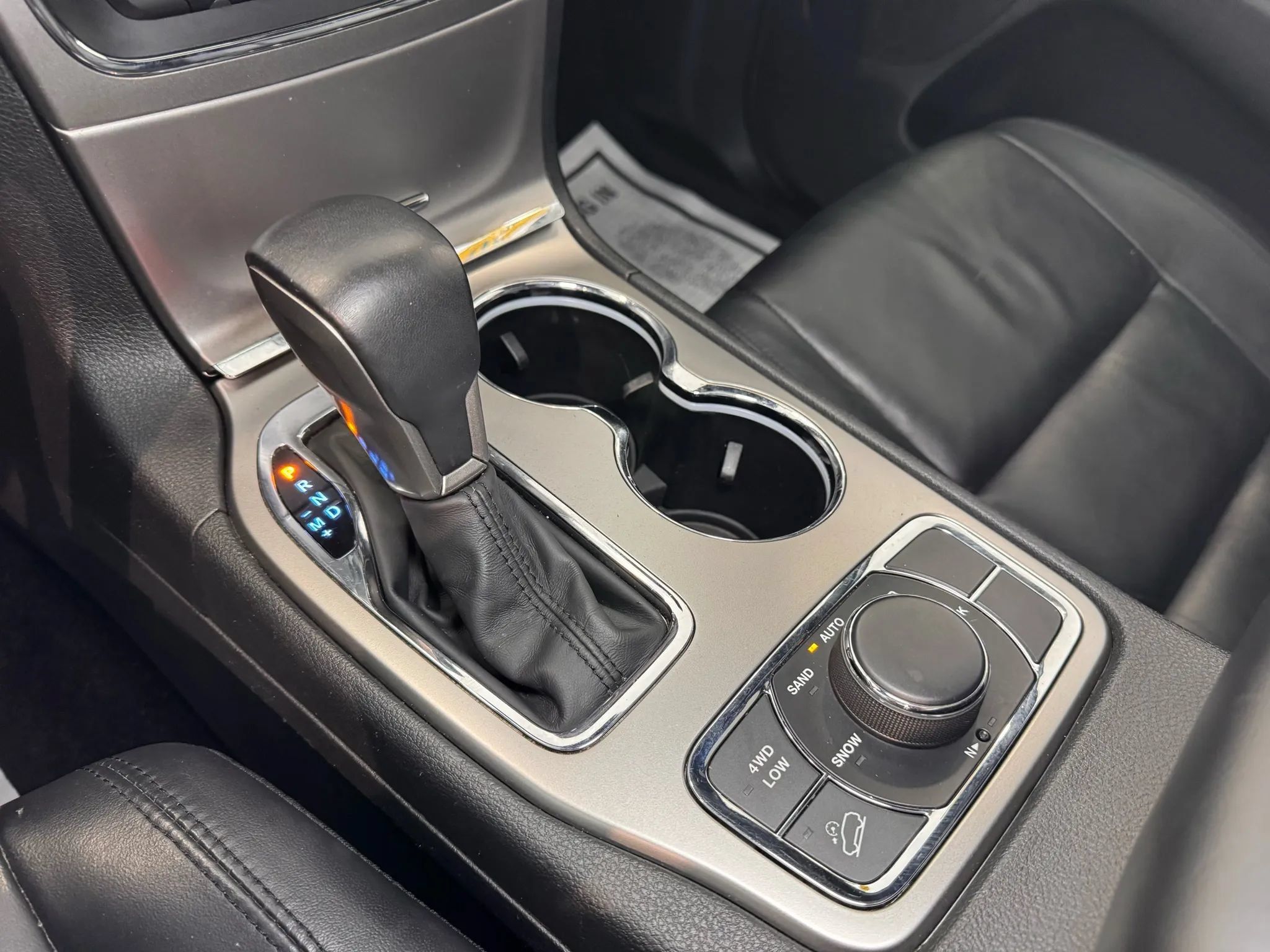 Used 2018 Jeep Grand Cherokee Limited AWD/4WD image 30