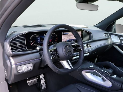 New 2026 Mercedes-Benz GLS 450 4MATIC image 18