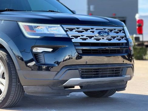 Used 2019 Ford Explorer XLT w/ Equipment Group 202A image 8