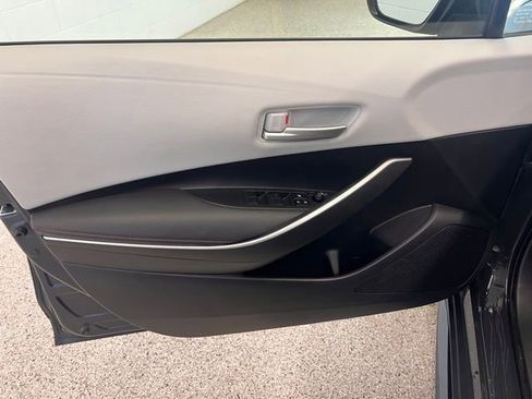 Used 2024 Toyota Corolla SE w/ SE Package image 15