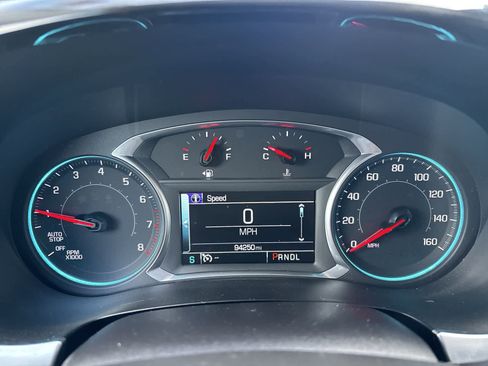 Used 2018 Chevrolet Traverse LT FWD image 11