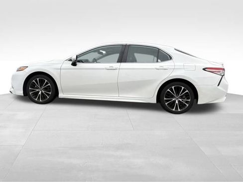 Used 2019 Toyota Camry SE image 10
