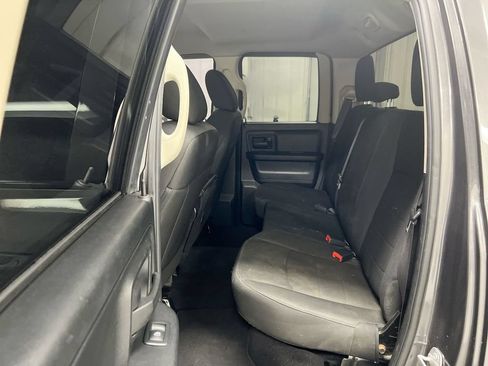 Used 2018 RAM 1500 Express w/ Express Value Package AWD/4WD image 22