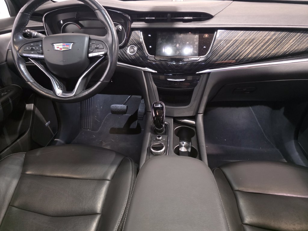 Used 2023 Cadillac XT6 Premium Luxury FWD image 14
