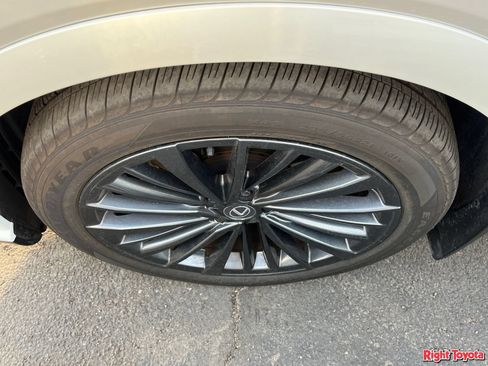 Used 2025 Lexus RX 350 Premium w/ Accessory Package AWD/4WD image 8
